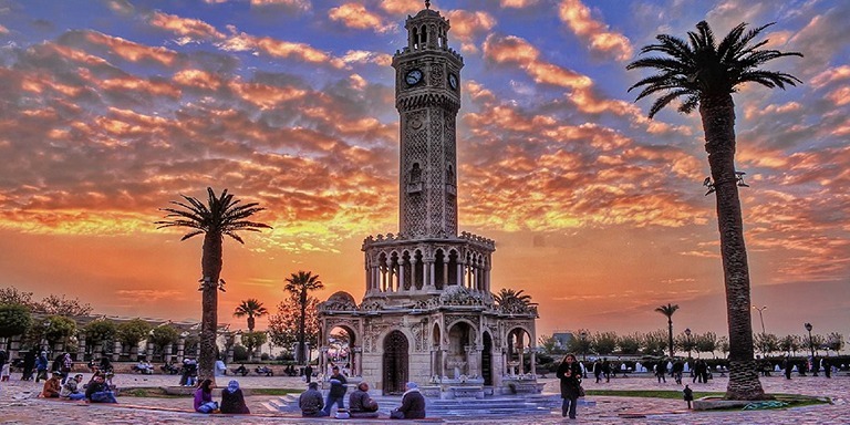 İzmir'de Otantik Fotoğraf Çekimi İçin En Güzel Mekânlar